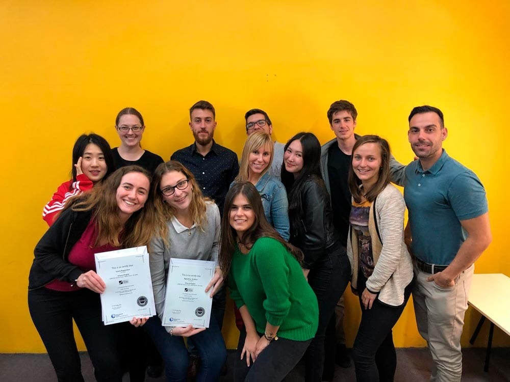 Estudiar inglés en Sydney grupo de estudiantes en la escuela