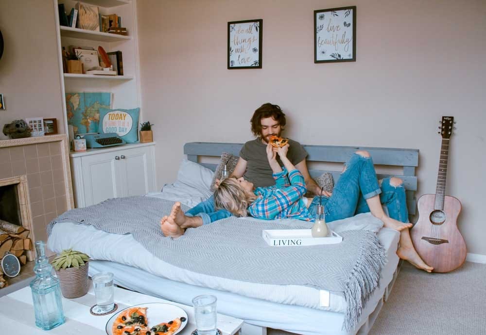 Pareja en habitación