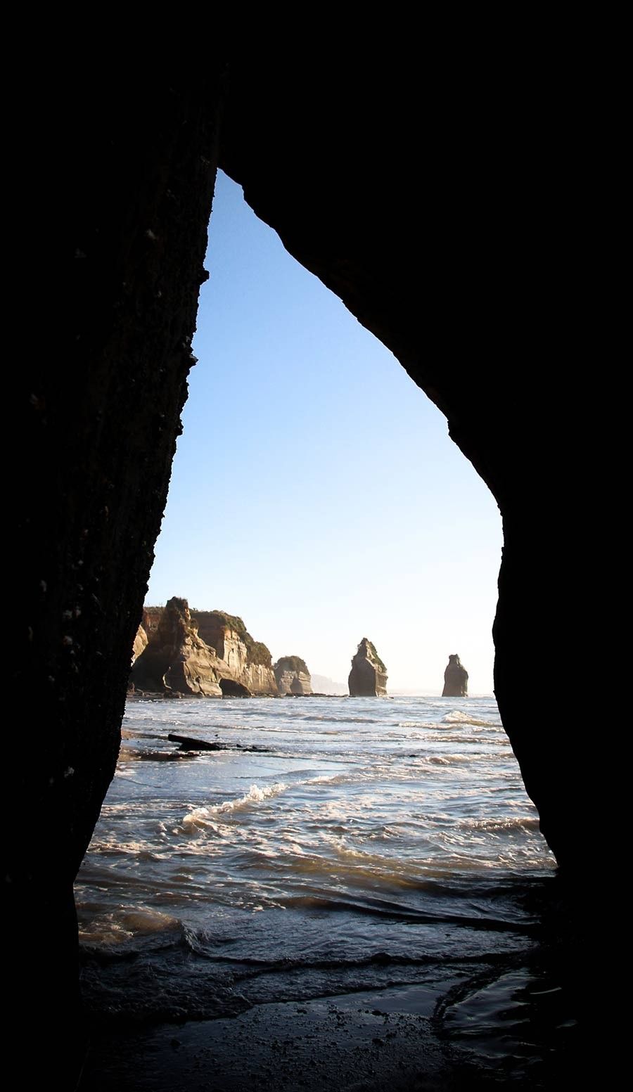 Cueva con vistas al mar
