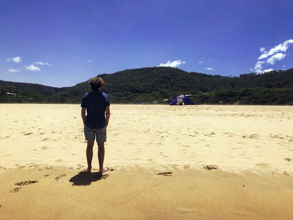 Estudiar un diploma profesional en Australia Chico en la playa