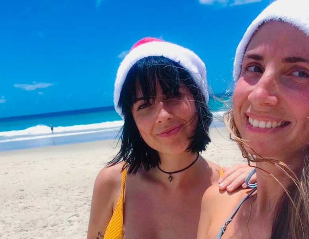 Amigas navidad playa