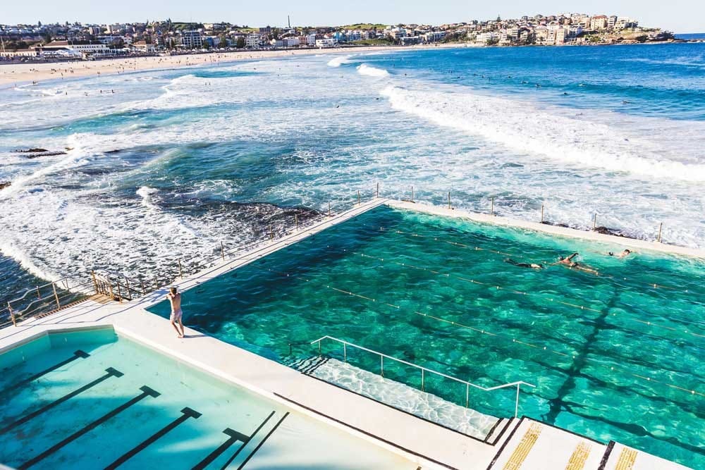 Playas de Australia fotografía de dos piscinas y debajo una playa