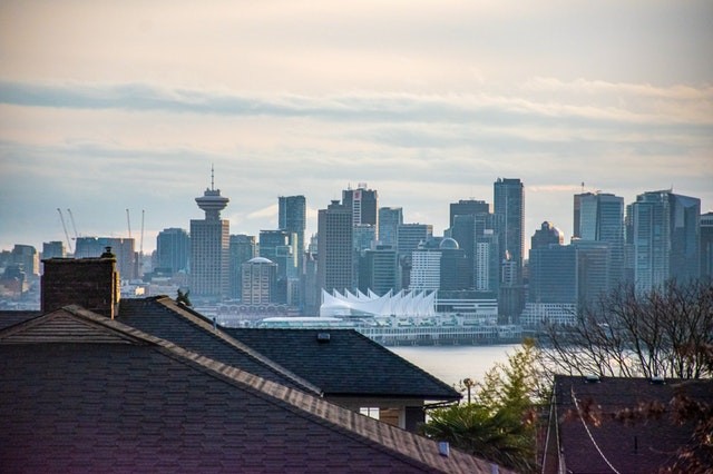 Diferencias entre vancouver y toronto canada