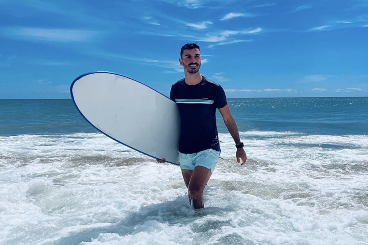 Pol, estudiando un VET de Business y trabajando de ingeniero en Australia